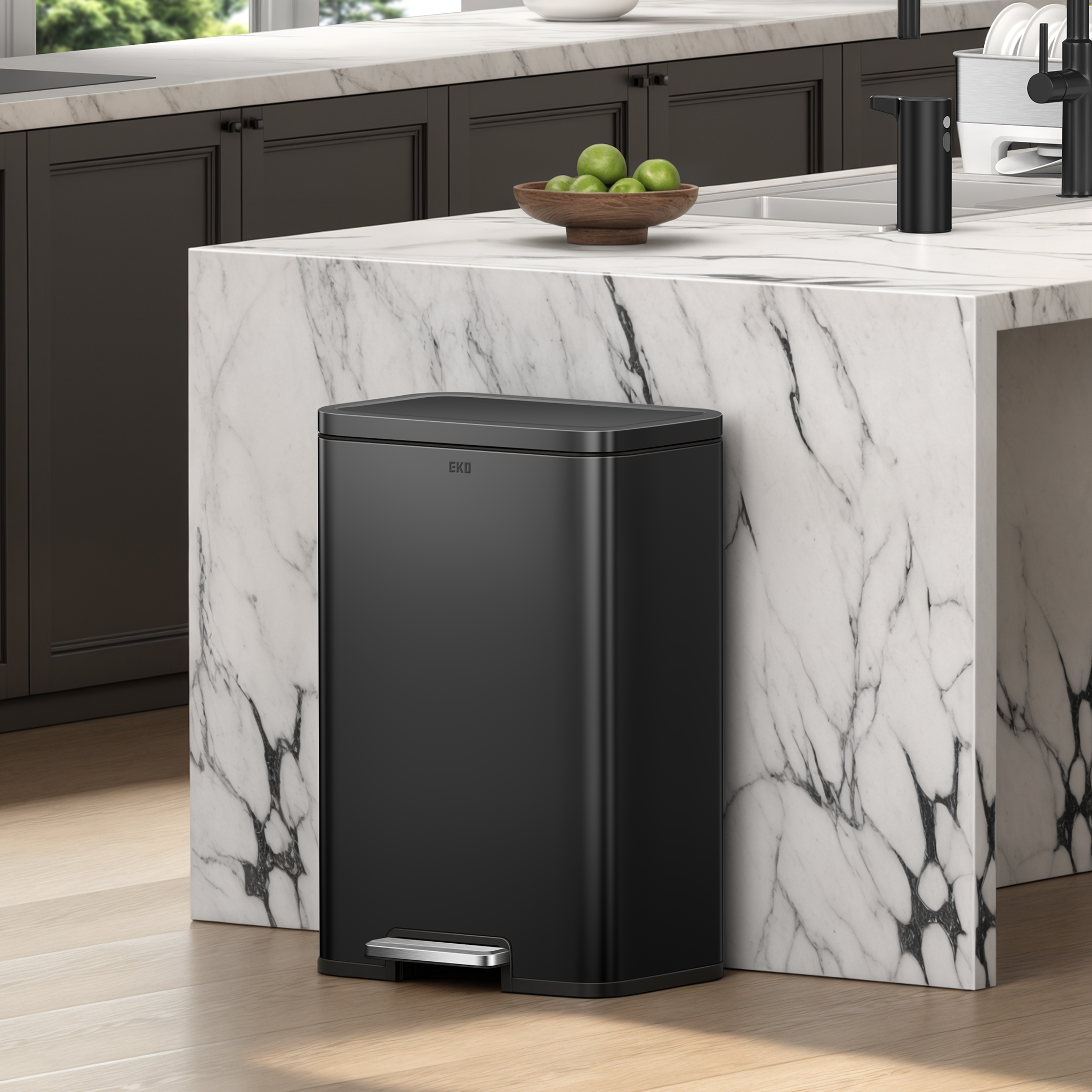 Madison Step Can with Liner – 50L / 13.2 Gal – Matte Black – Home