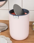 EKO Fandy Table Bin with Swing-Top Lid - Pink 1.5L / 0.4 Gal – Table