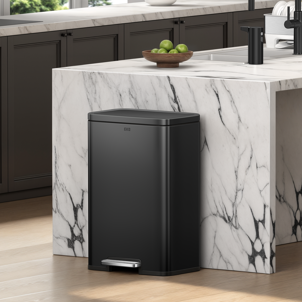 Madison Step Trash Can with Liner
