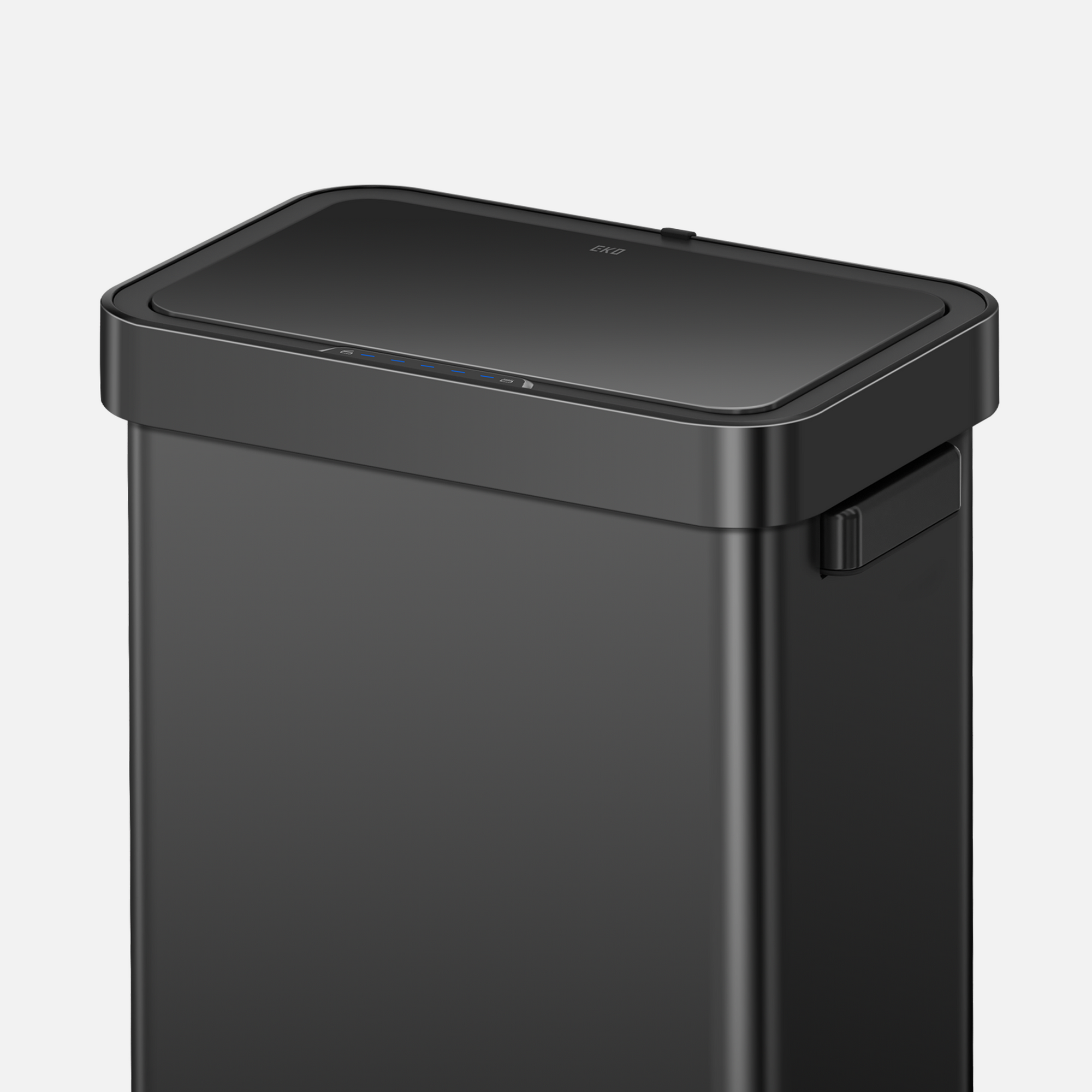 Change the Bag in Seconds - Step 4 - Place the ring back in and close the lid.