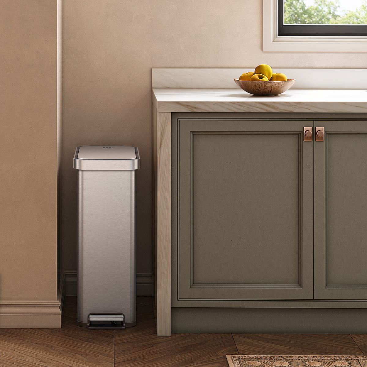 Hudson Slim Step Trash Can, 50 L