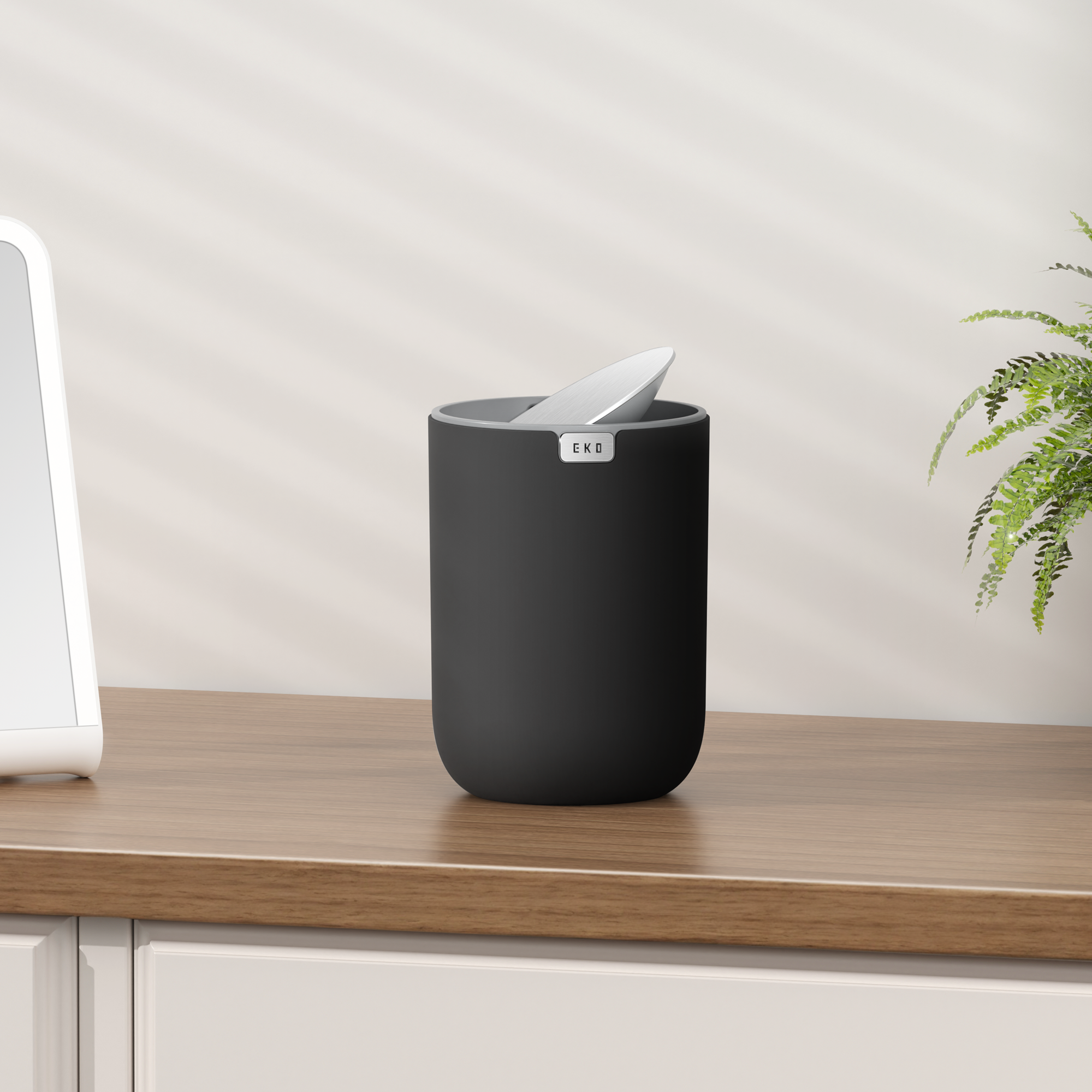 Fandy Table Bin with Swing-Top Lid - Black 2.2L / 0.58 Gal